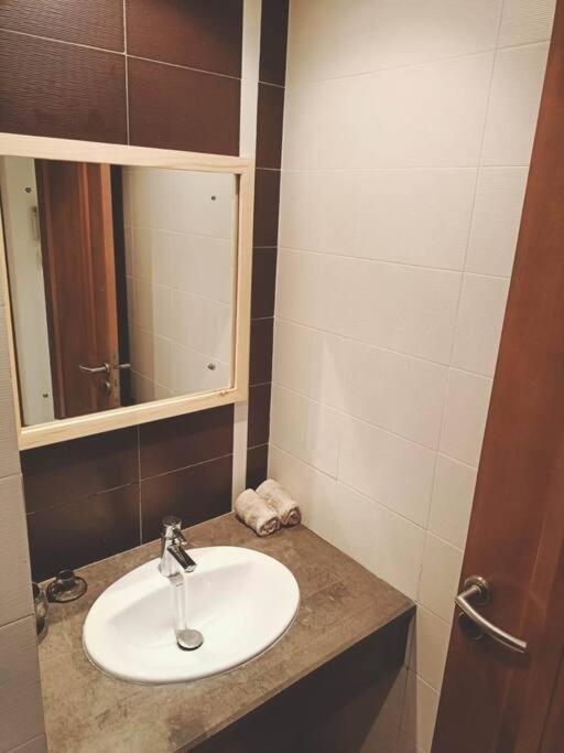 Tres Bel Appartement Idealement Place La Marsa Exterior photo